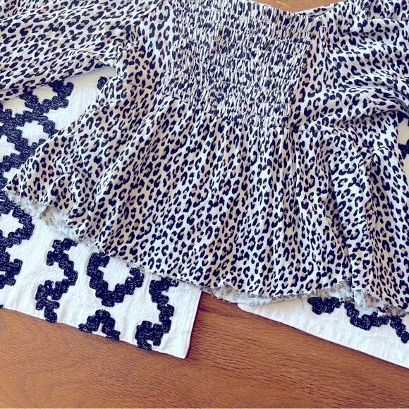 Urban Outfitters animal print crop blouse raw edges cut outs medium M - Picture 6 of 11